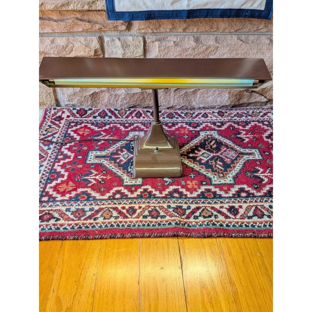 Vintage Arts Specialty Co Chicago Gooseneck Desk‎ Fluorescent Lamp Brown 18